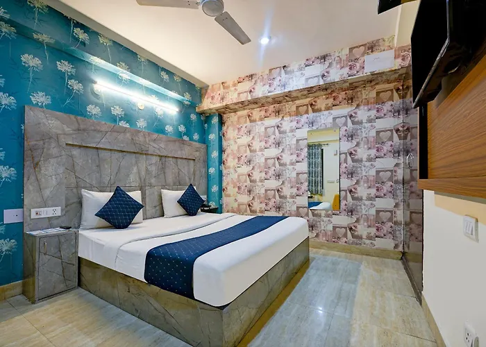Hotel Eddission View Near Delhi Airport