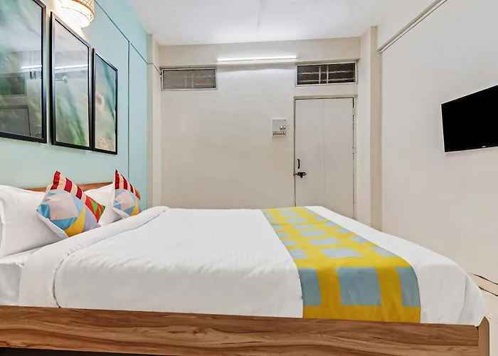 Super Hotel O Saraswati Niwas Vadgaon Budruk