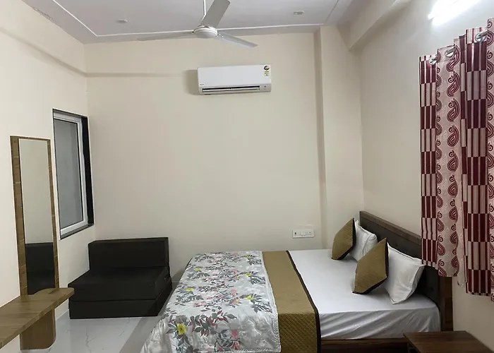 Hotel Banshi Wala - Best Hotel In Khatu Shyam Ji Near Khatu Shyam Ji Tample