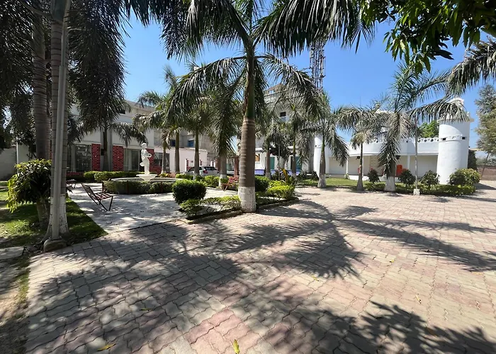 Ashoka Hotel