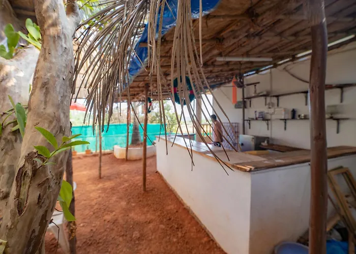 Page Three Stays And Backpackers Hostel