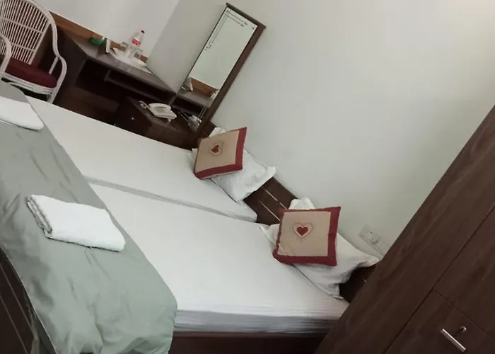 Sapphire Inn