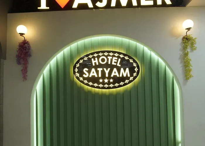 Satyam 2 Min. Walking Distance From Dargah