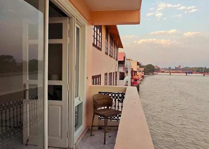Gauri Gangaa At Har Ki Pauri With Private Ganga Ghat