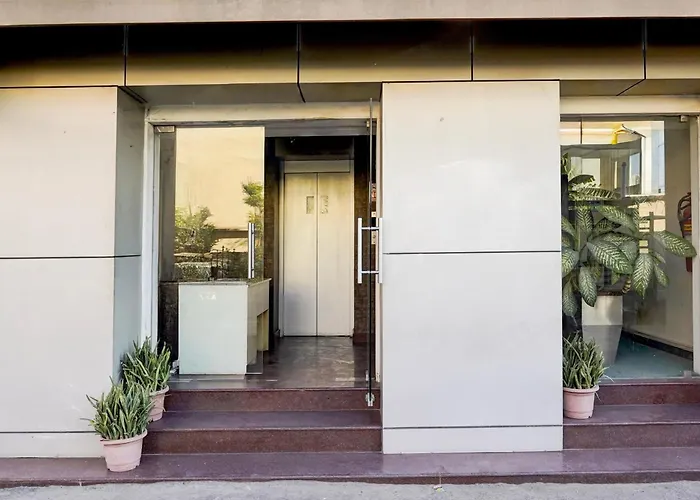 Townhouse Porur Formerly Welcome Inn