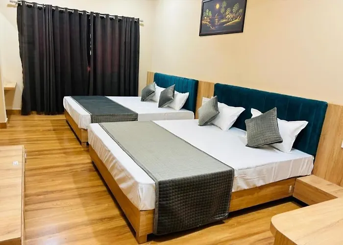 Hotel Bhavya
