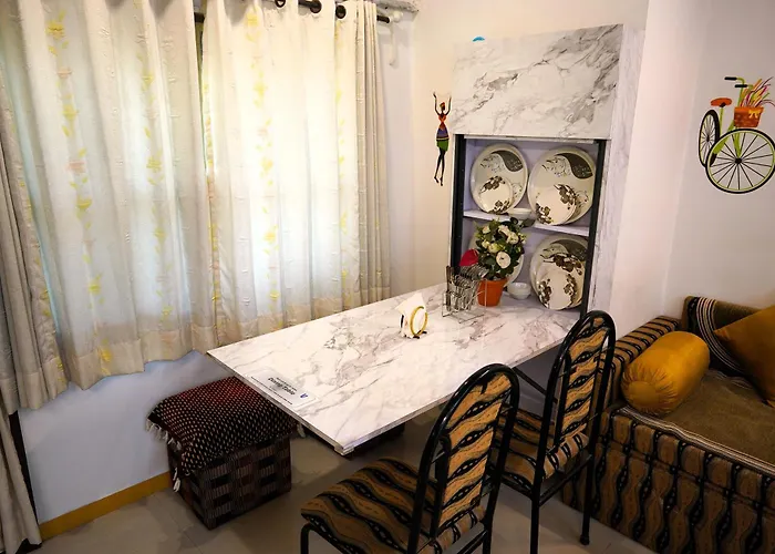Homeland Stay - Private Floor - 3Bhk- 3Balcony-3Bathroom