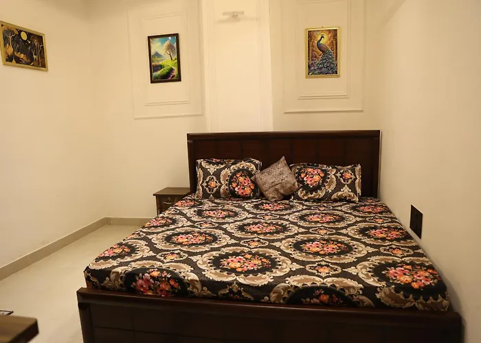 Sukajini Home Stay & Pg