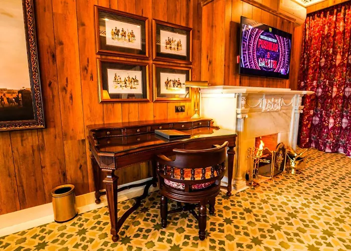 Mayfair Manor Jungpana