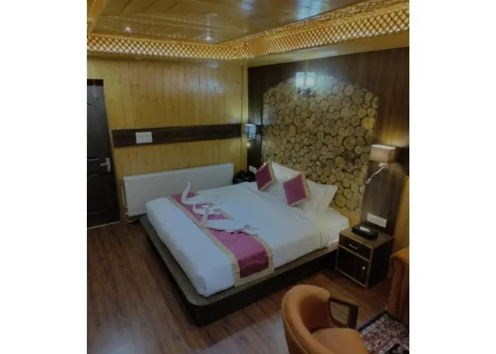 Hotel Shanu Premium