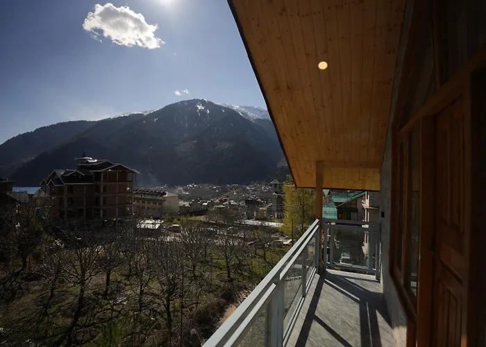 Wooden Castle Hotel&Resort