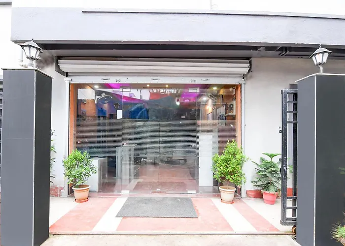 Super Collection O Behala Formerly Urban Guest House