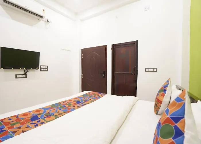 Awadh Royal'S Hotel