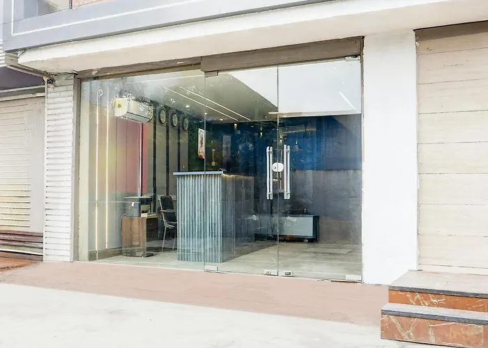 Townhouse By Oyo Haibowal Chowk Near Dmc