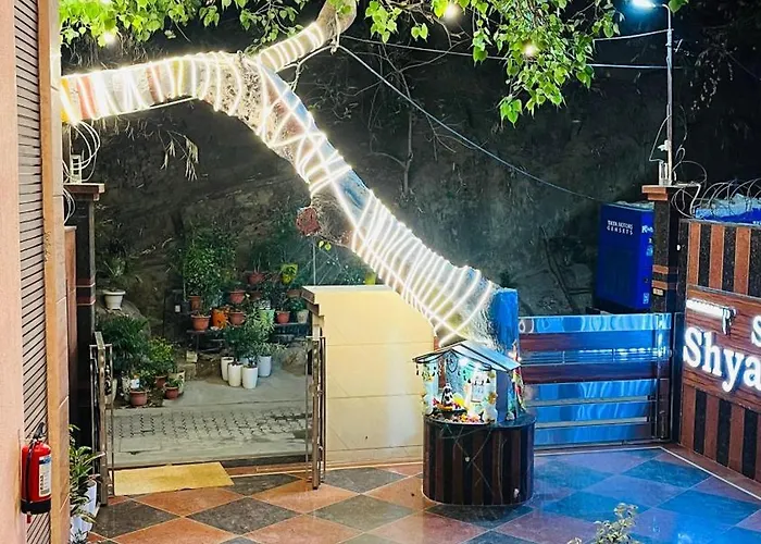 Shri Shyam Hotel, Near Harkipauri