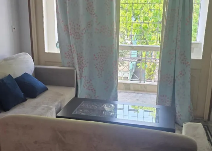 Cozy Apartment In Jodhpur Park, Kolkata