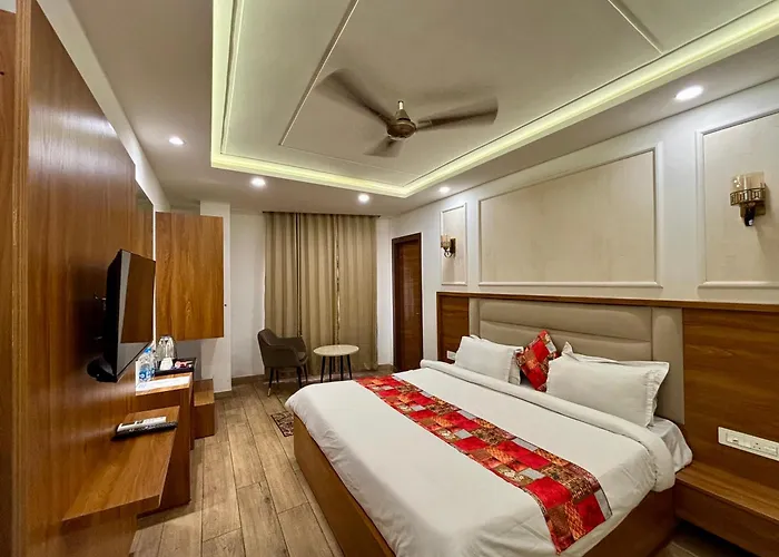 Hotel G R Residency Golden Temple Just 2 Mins Walking Distance From Hotel
