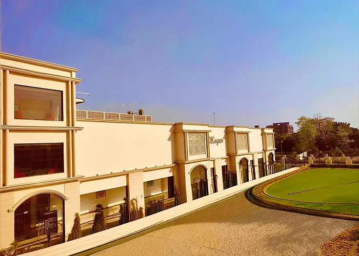 Mayur Hotel & Resort