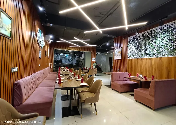 Hotel Blueberry By Lycoris Group !! Parking ! Lift ! Best Selling Property In Tricity