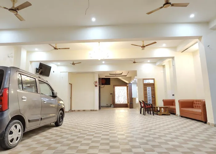 Hotel Shree Radhe & Banquet
