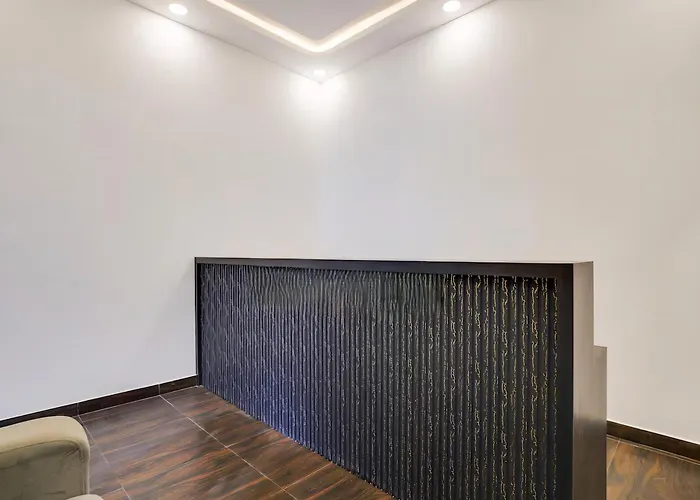 Rg Suites Silkboard Near Madiwala