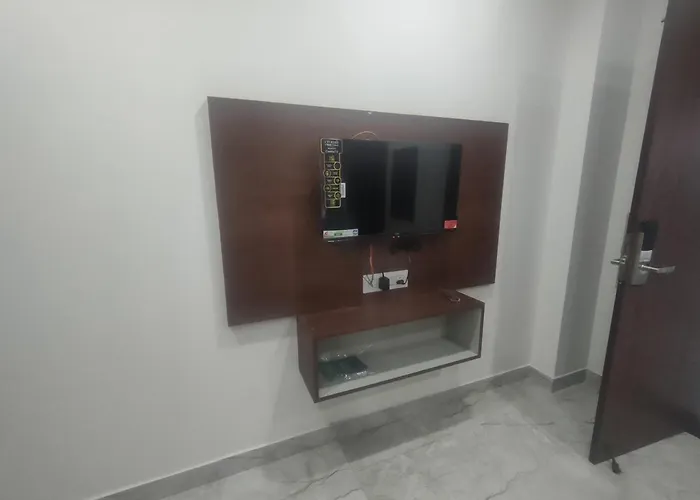 Crown Suites