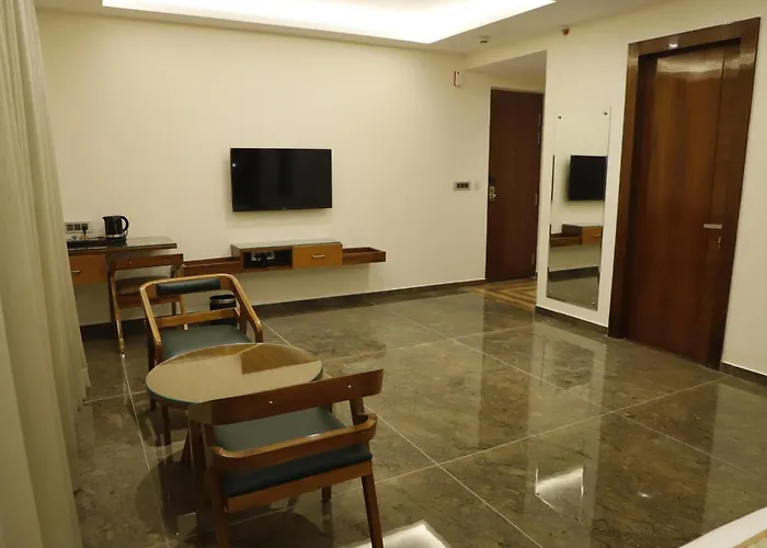 Hotel V K Grand