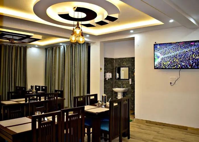 La Monal Hotel