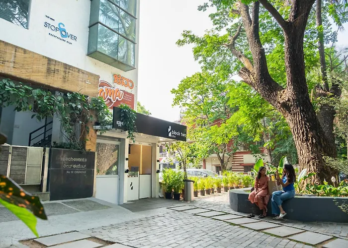 Stopover Backpackers Stay