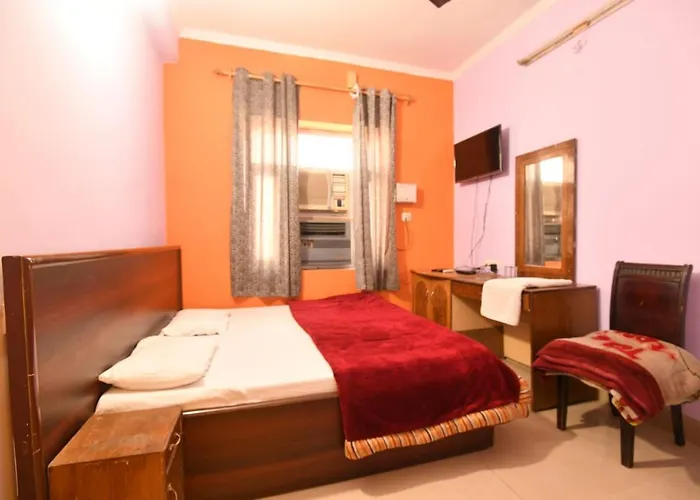New Samrat Hotel & Restaurant