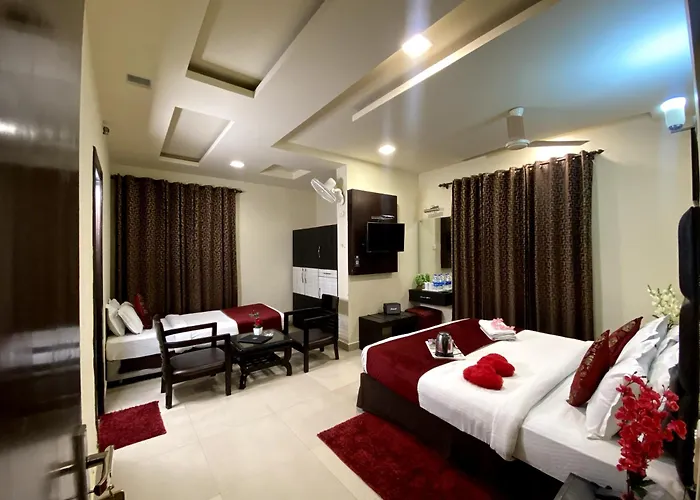 Hotel Royal Rosette Lake View Bhimtal