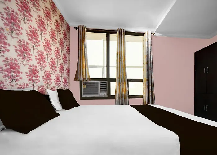 Super Hotel O Deoria Near Bhathaliya Chouraha