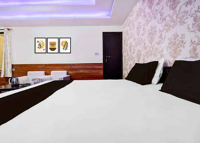 Super Hotel O Deoria Near Bhathaliya Chouraha