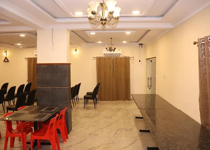 Posh Hotel-Best Business Hotel In Gulbarga