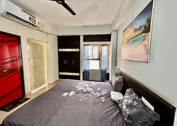 2Bhk Simple Living 405