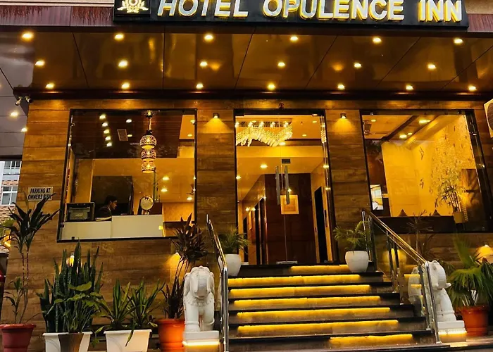 Opulence Inn - 500 Meters From Railway Station