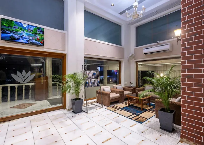 Hotel Pravasa Stay