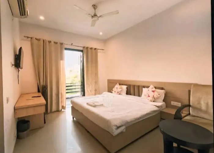 Global Luxury Stay
