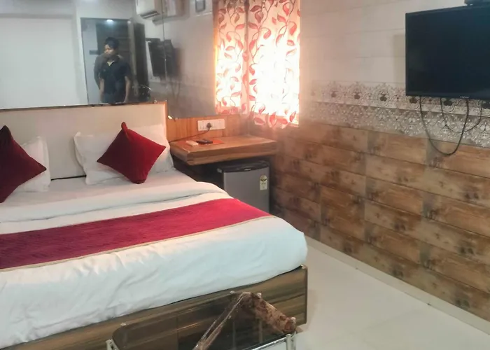 Hotel O The Moonwyn Suites