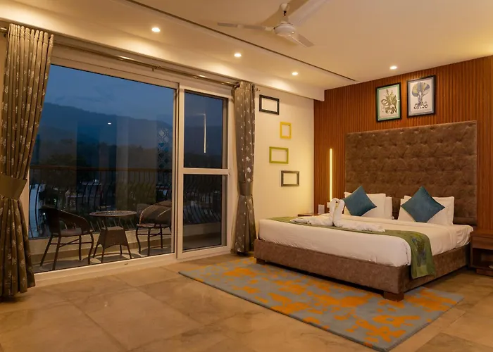 Holywater Hotel By Ganga Kinare #150 Mts From Ganga Ghat Rishikesh