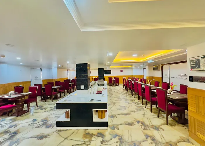 Hotel Pearl Grand White Near Volvo Bus Stand #Private Parking #Heated Rooms #In City Centre