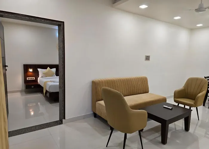 Hotel Itagi Square Vijapura