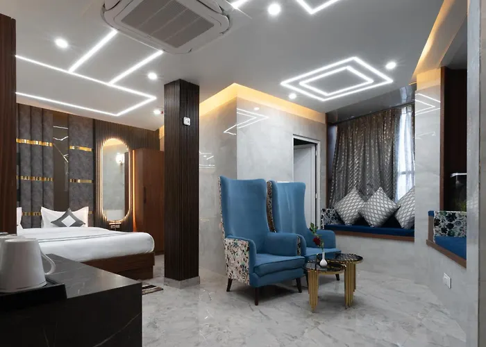Hotel Shashi Grand, Jamui