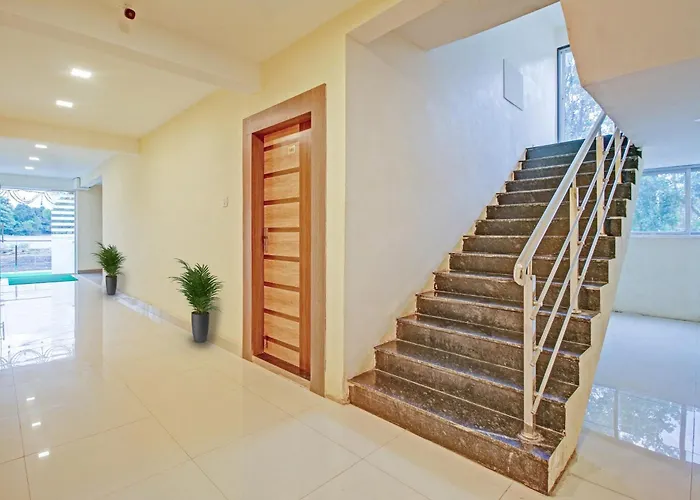 Hotel O Sudama Residency