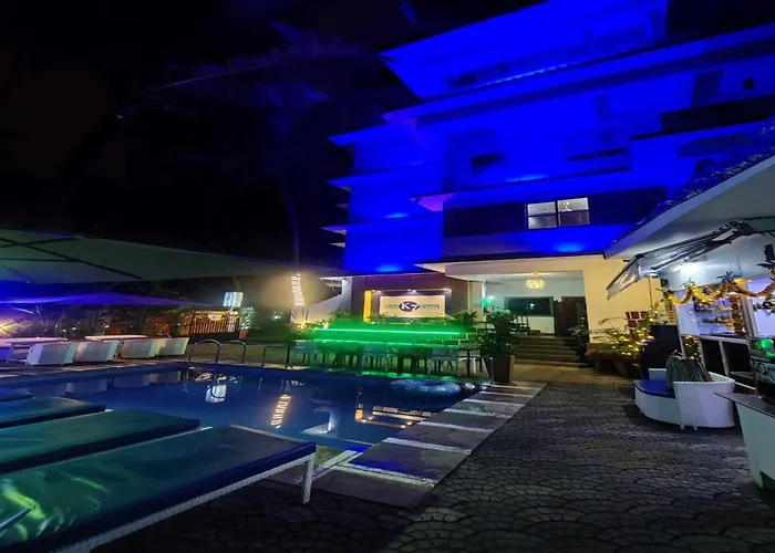 Fabhotel K7 Trends With Pool, Baga Beach - Nr Calangute Beach