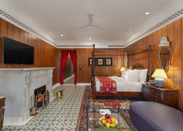 Mayfair Manor Jungpana