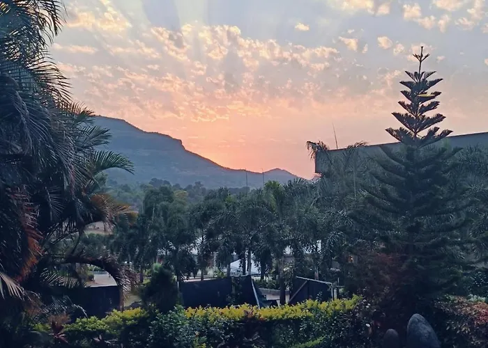 Mountain Shadow Resort