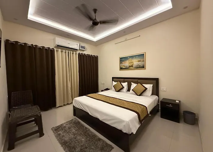 Hotel Pear By Tulsi Inn