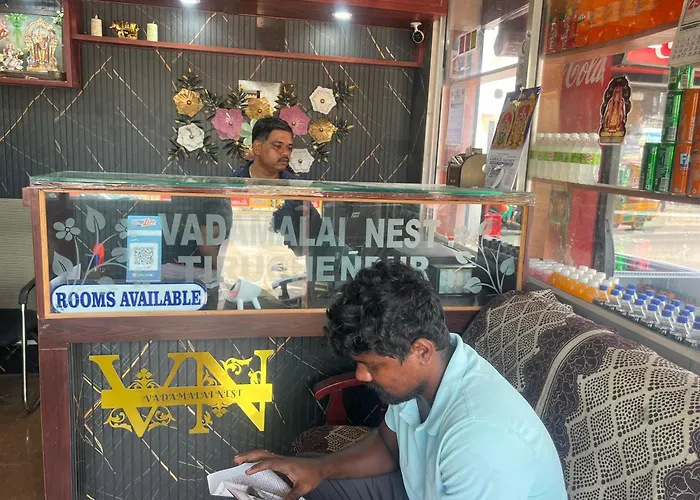Vadamalai Nest Near Bus Stand