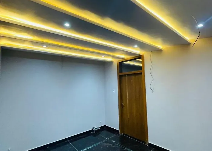 Hotel Shri Goverdhan